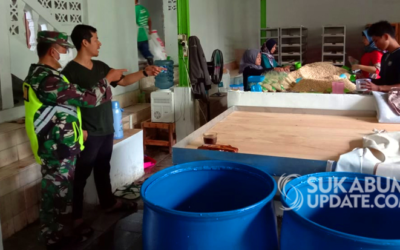 Pabrik Tempe Azaki Sukabumi Dapat Kunjungan Koramil Warudoyong