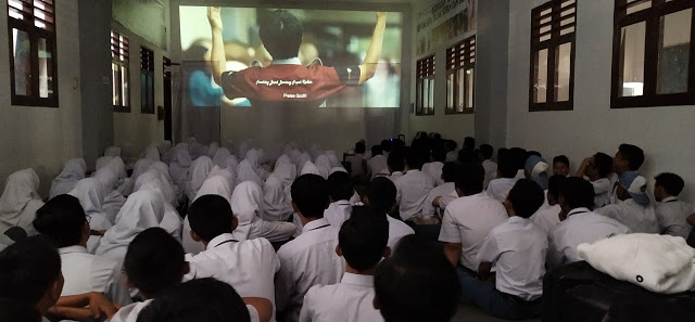 SMA Doa Bangsa Gelar Nonton Bareng Film '12 Menit Kemenangan Untuk Selamanya'