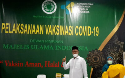 Dewan Pimpinan Majelis Ulama Indonesia (MUI) Gelar Vaksinasi Covid-19