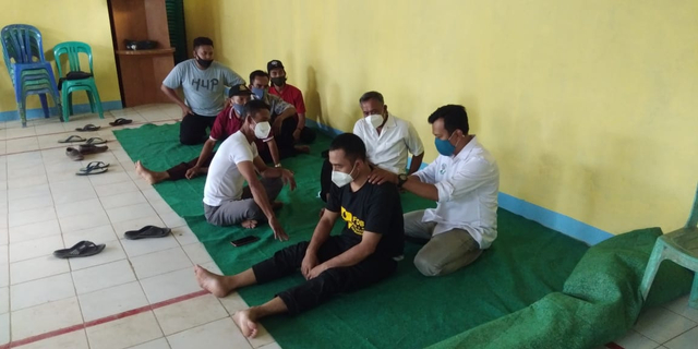 AYEP ZAKI GELAR PELATIHAN REFLEKSI DI DESA CIHANJAWAR WUJUDKAN SUKABUMI SEHAT