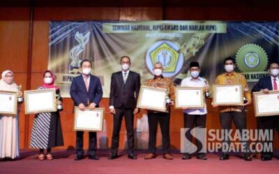 Berkiprah di Bidang Pertanian, Ketua FKDB Hikmat Taufik Raih HIPKI Award