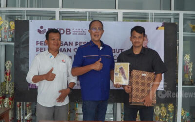 FKDB Menyerahkan Peralatan Cukur dan Menandatangani Kerjasama Kemitraan