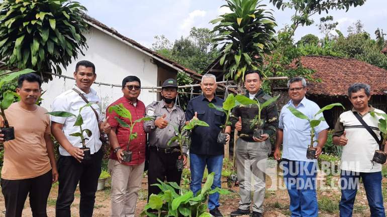 RPH dan Divisi Pertanian FKDB Kerjasama Budidaya Pisang Cavendish di Sukabumi
